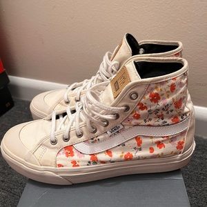 Women’s Vans Sk8-Hi SF Leila Hurst Cream Floral Skate Shoes Size 8.5